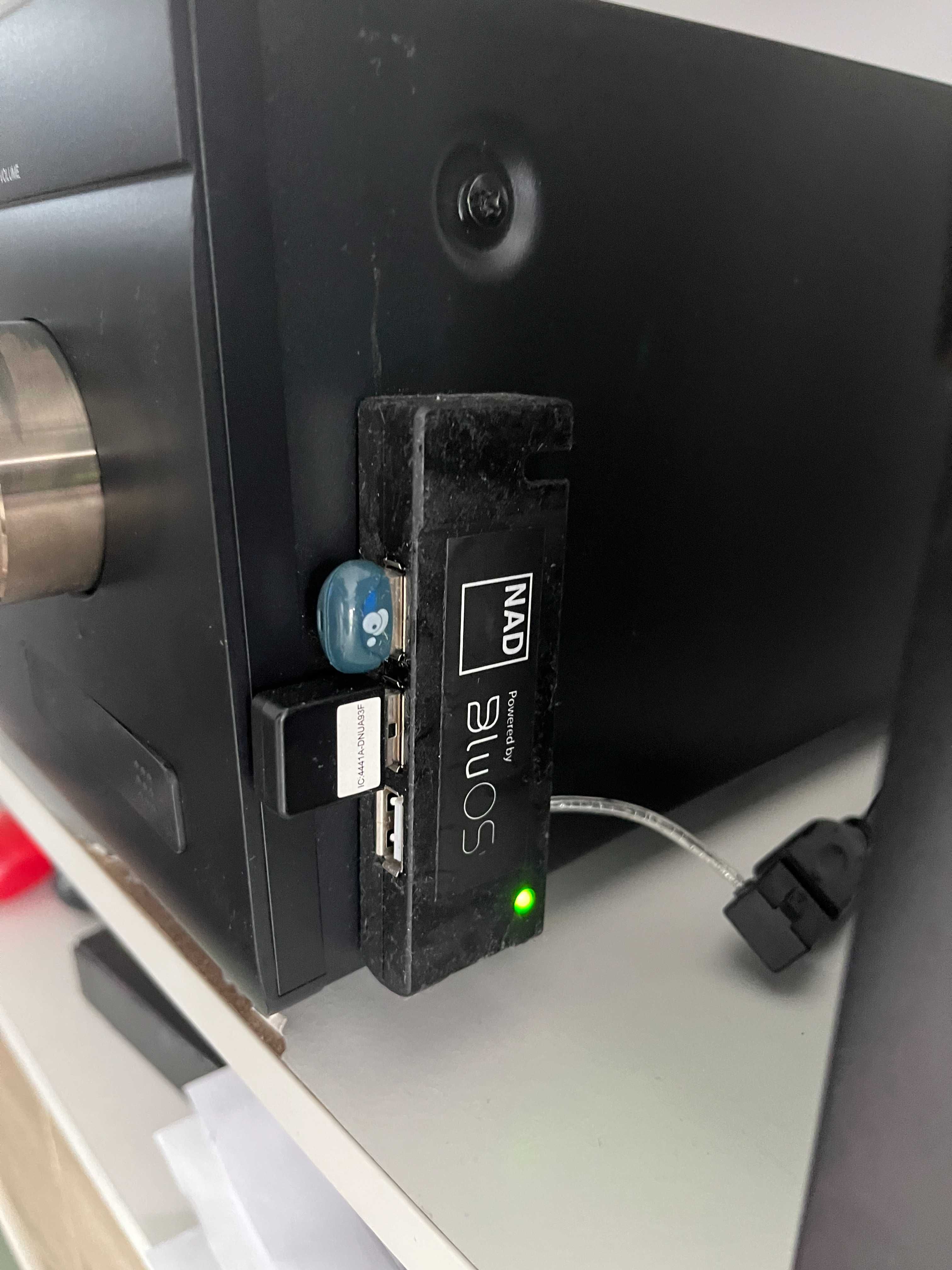 NAD T758 amplituner BluOS streamer