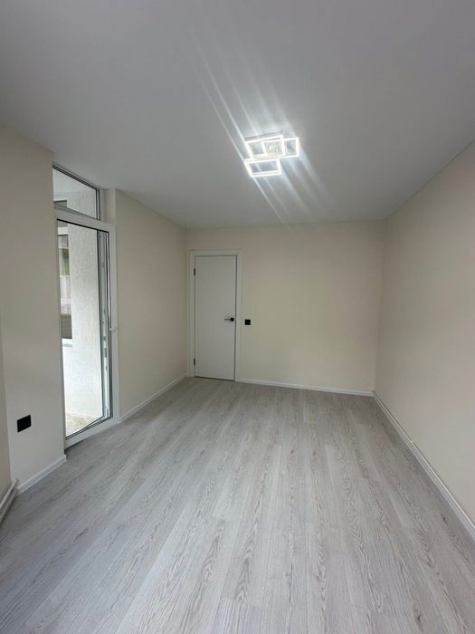 Продаж сучасної 2 кімнатної квартири по вул. Смакули