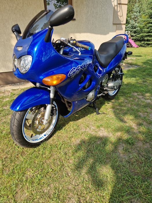 Suzuki gsxf 600 ..