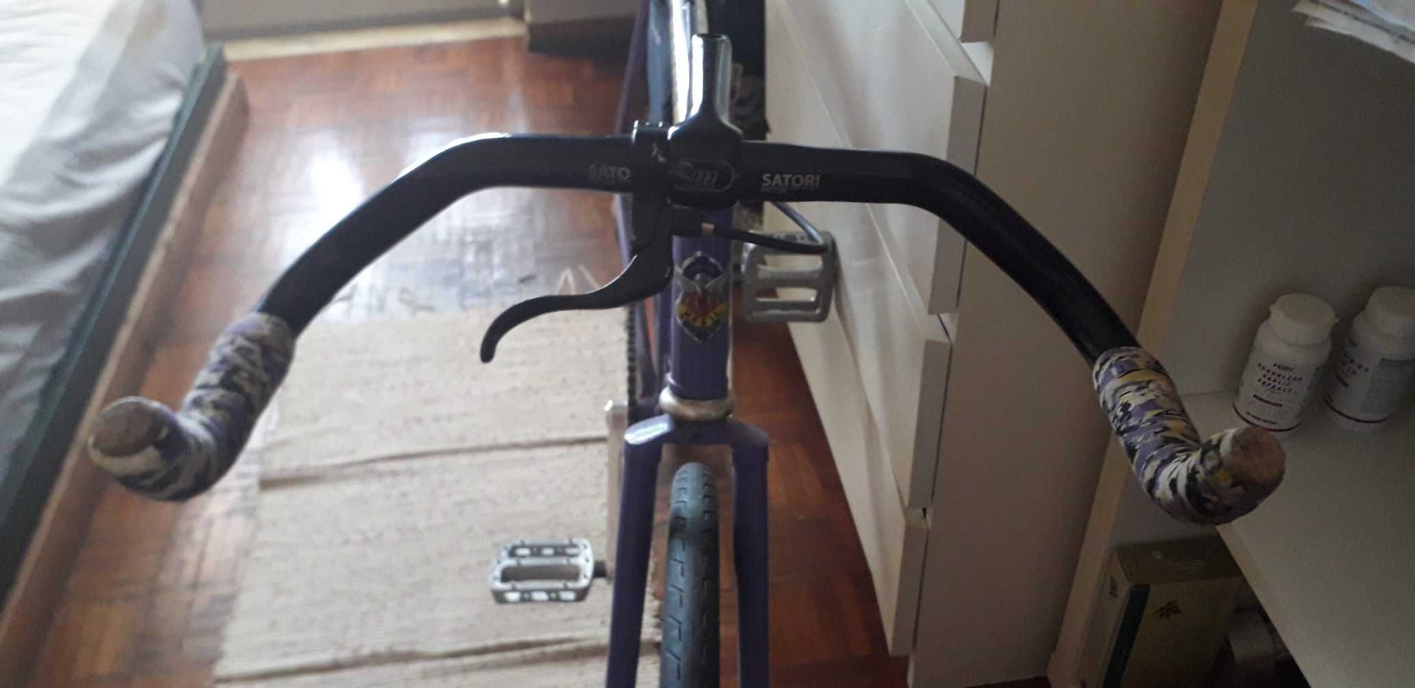 Guiador Bullhorn - preto (fixed gear / single speed / ciclismo)