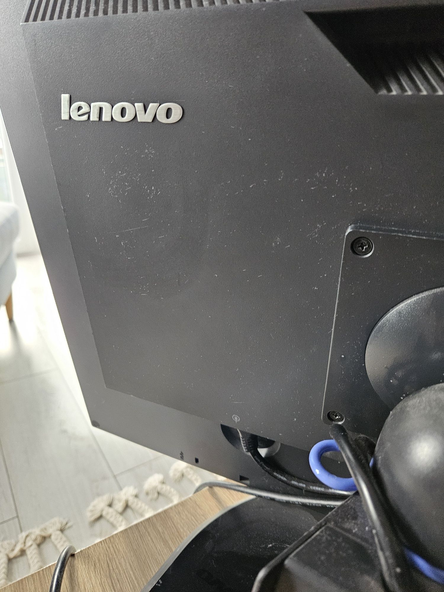Monitor Lenovo zwift thinkvison L2440pwc 1920x1044