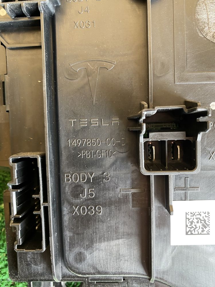 Tesla Model Y Body Contriller центральний блок бодик бодік