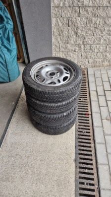 Felgi stalowe i opony zimowe do Smarta