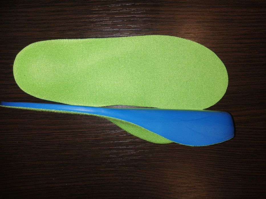 Устілки ортопедичні, стельки.