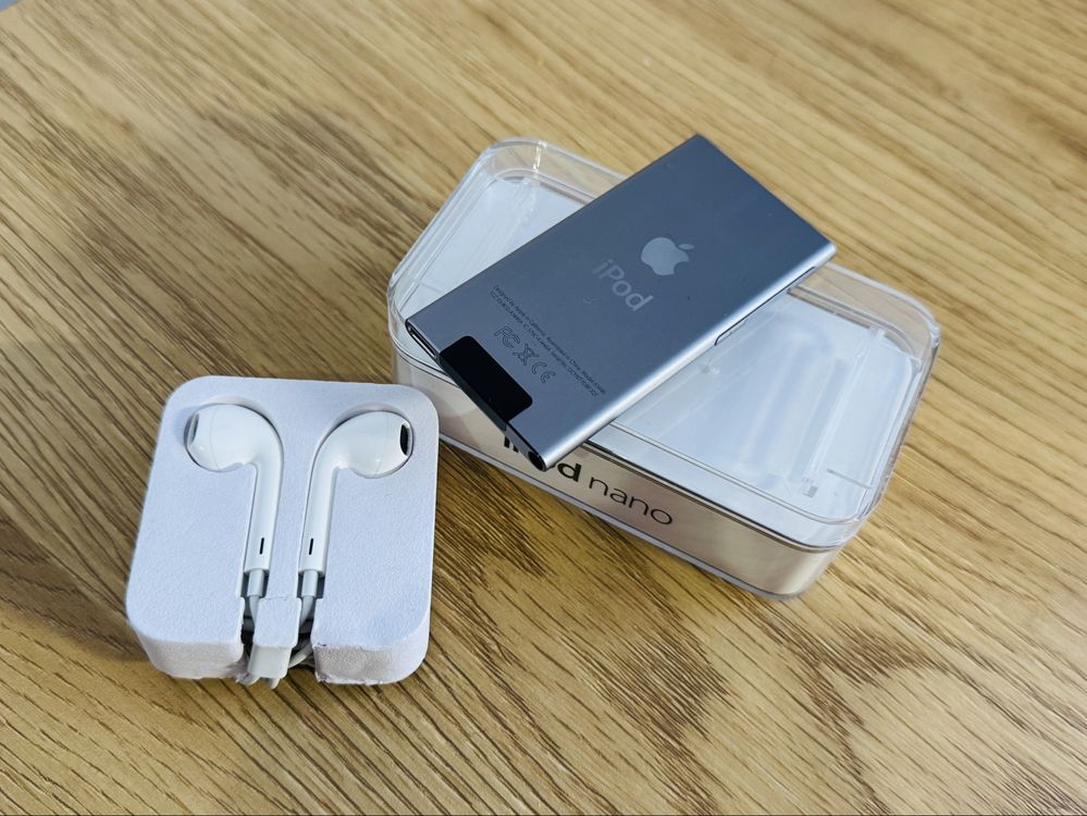 IPod Nano 7 Gen (є радіо) + навушники і чохол