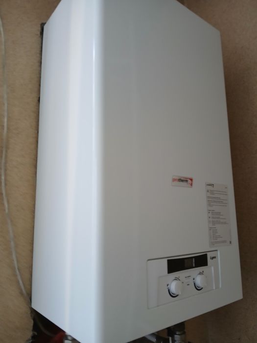 Продам 4 кім. квартиру в центрі