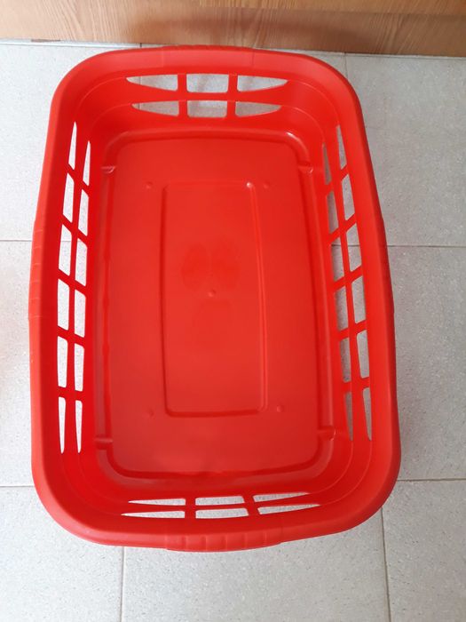 Caixas / Bandejas / Cestas de Plástico para Arrumação