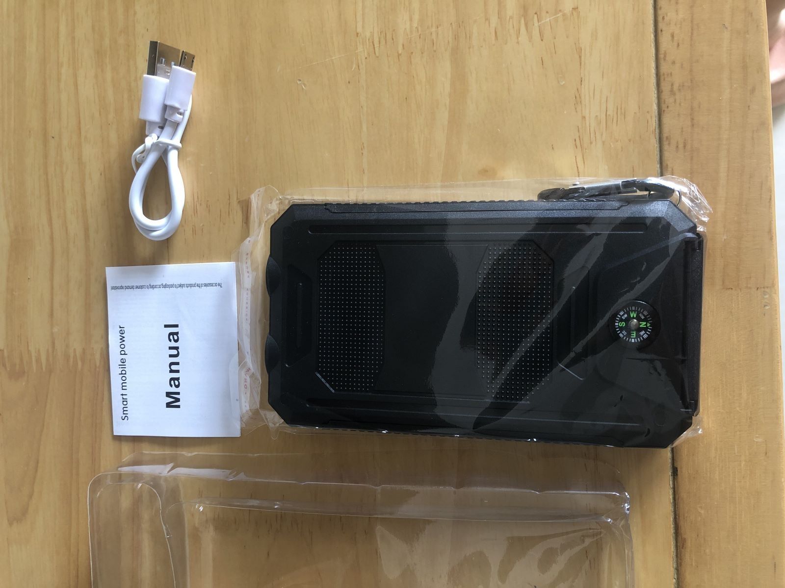 Повербанк розпродажа реально 10000mah+фонарик+солнечная батарея.