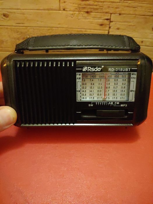 RD3 18UBT радіо з ліхтариком.