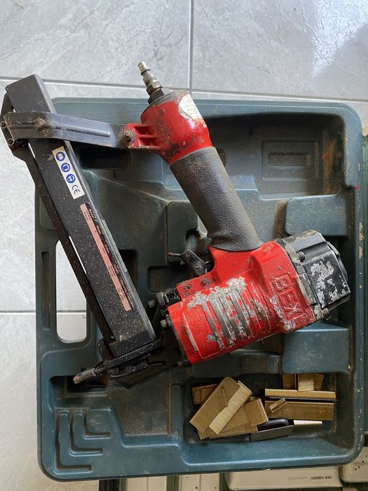 Agrafador pneumatico