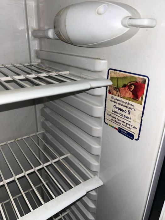 Холодильник Indesit