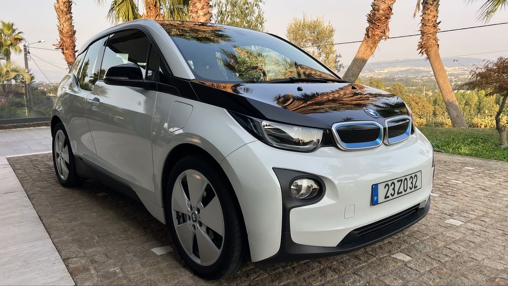 BMW i3 94Ah REx – 2017 impecavel trato financiamento