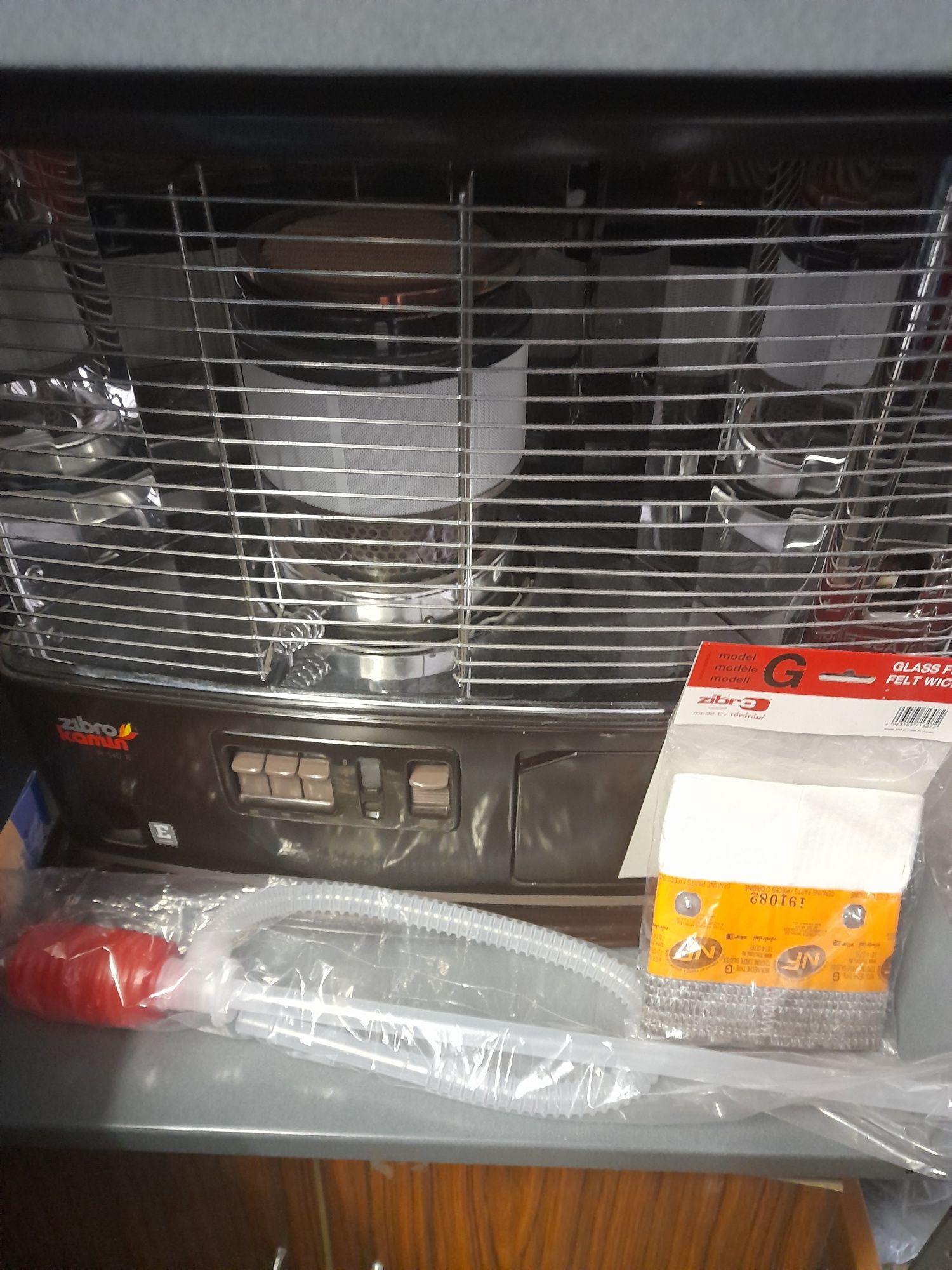Piec naftowy Zibro R140E