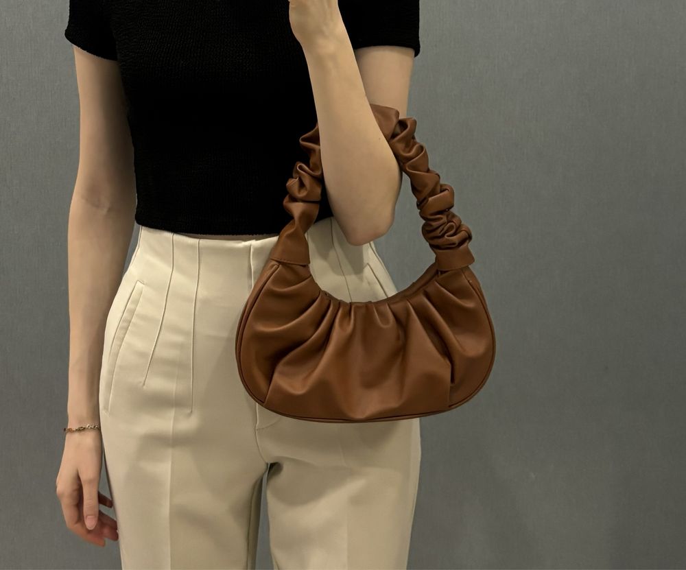 коричнева міні сумка