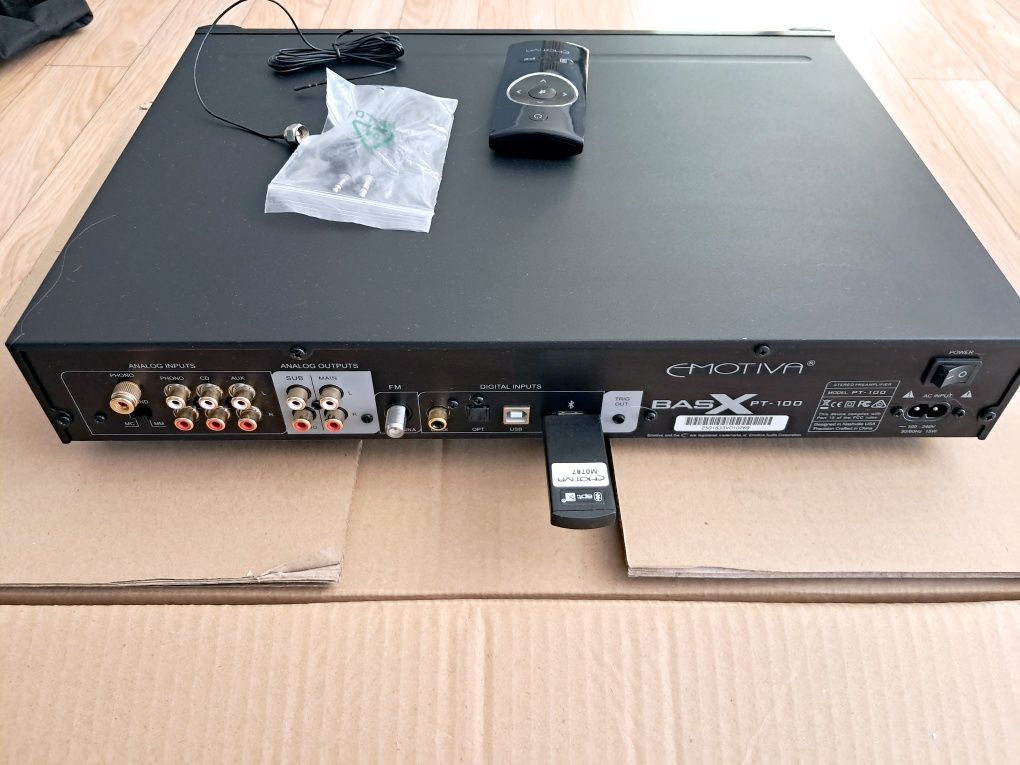 Przedwzmacniacz/preamp/dac/tuner/Emotiva Basx PT-100