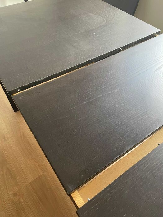 Conjunto mesa de jantar extensível IKEA modelo BJURSTA + 4 cadeiras