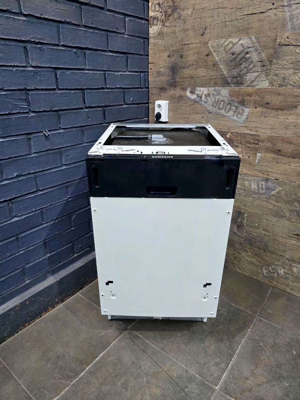 Посудомийна машина HOTPOINT ARISTON LSFB 7B019 45см під вбудову, гар