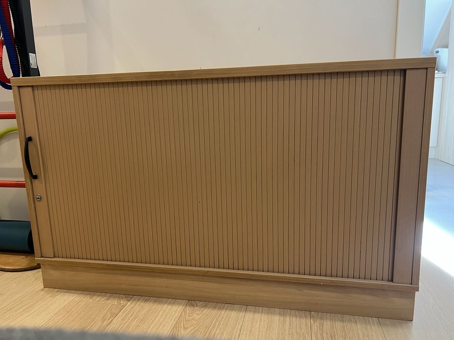 Szafka biurowa zamykana