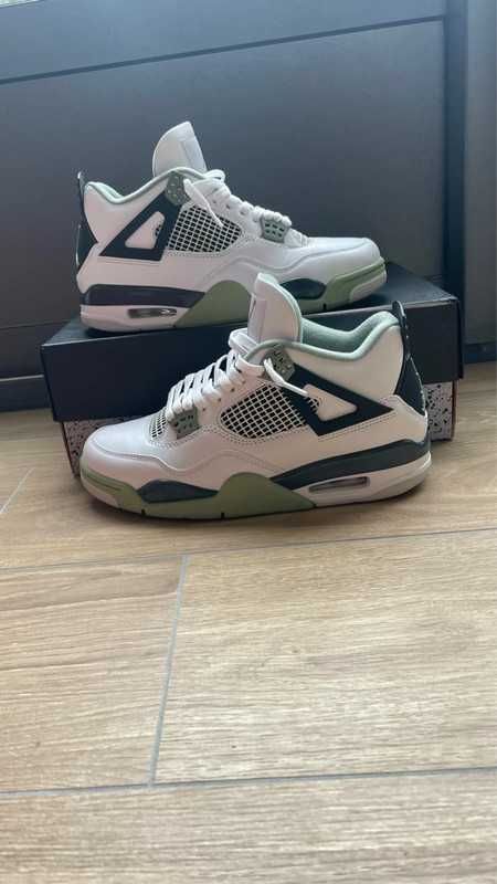 Zupełnie nowy Jordan 4 Retro Seafoam Rozmiar 42