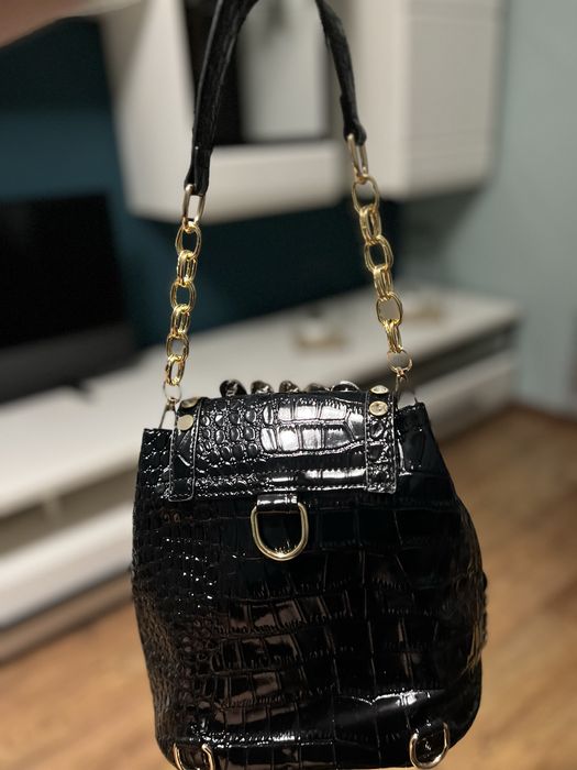 Torebka damska na łańcuchu