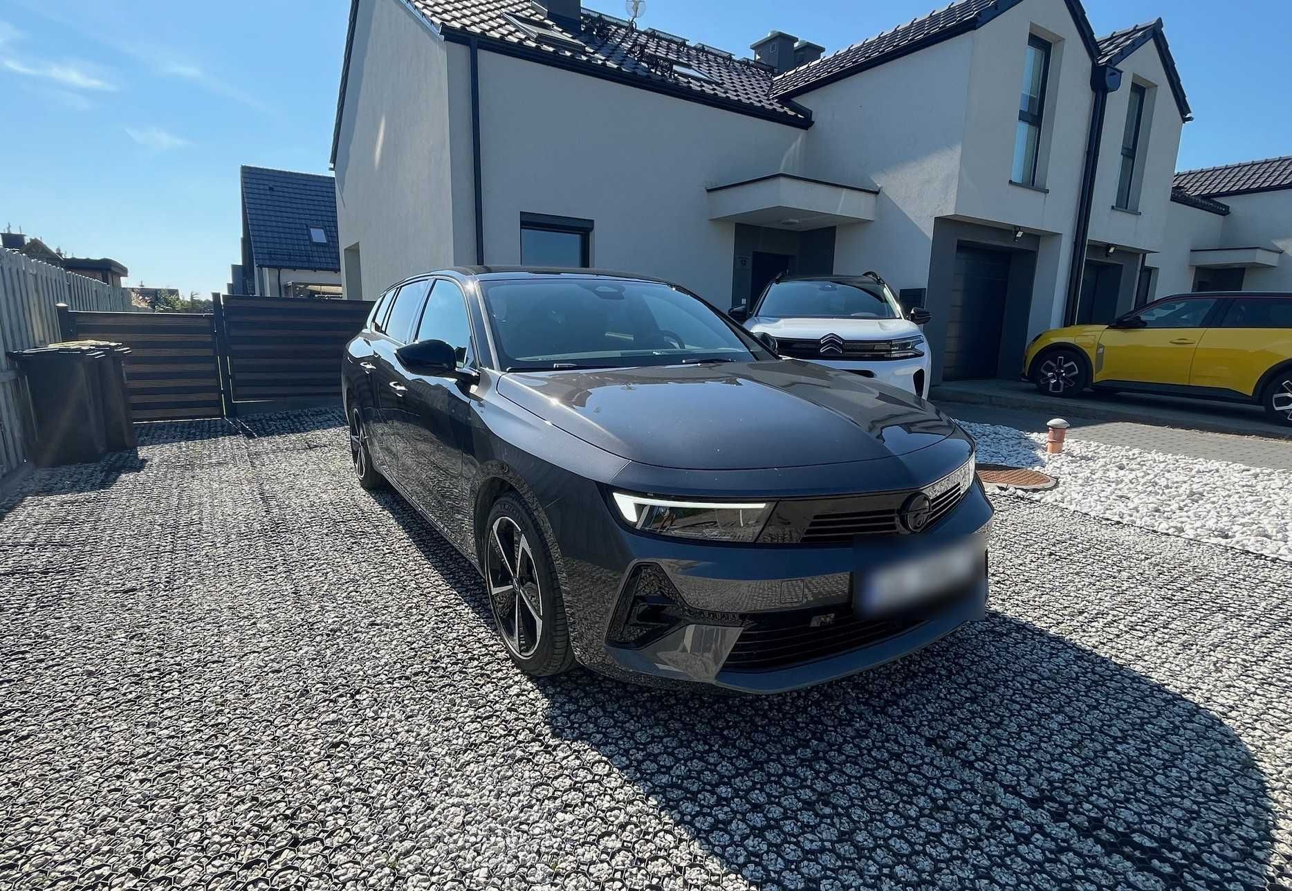 Wypożyczalnia - Wynajem aut, Lotnisko, Trójmiasto, Opel Astra 2025