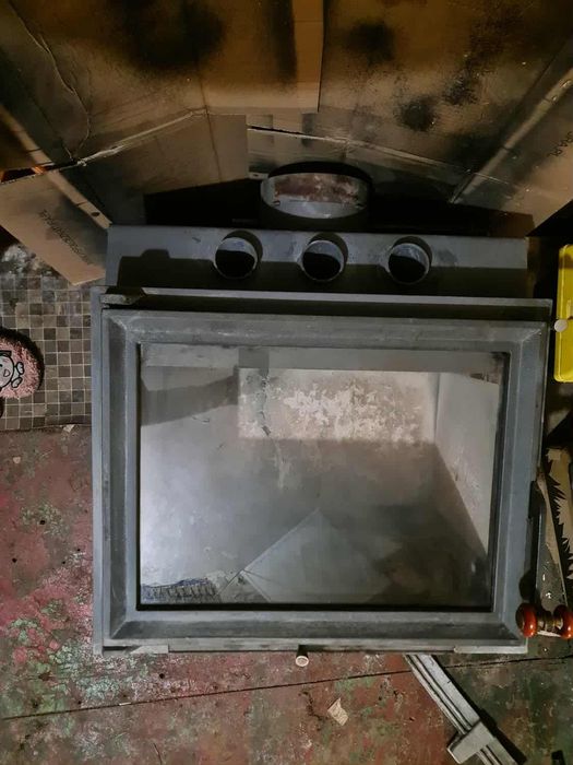 Kominek żeliwny wolnostojący