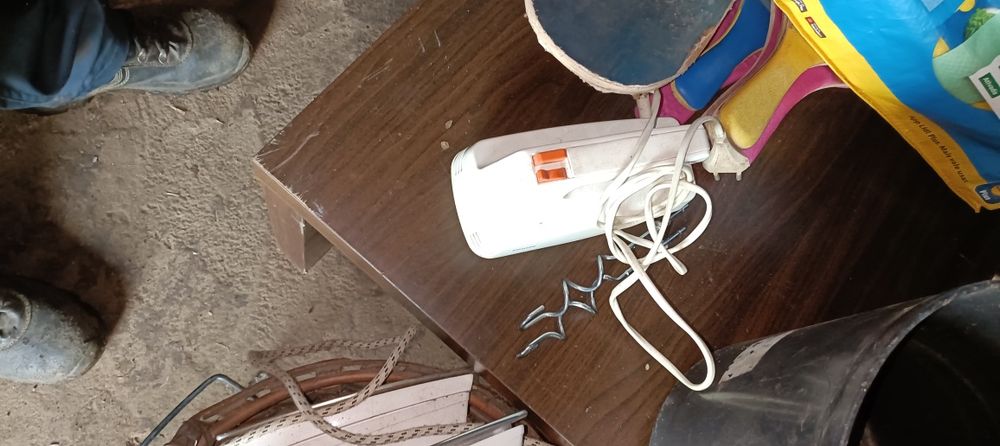 Vários artigos para desocupar