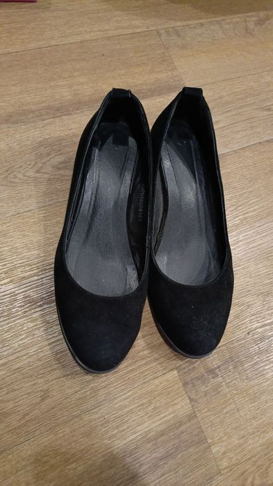 Туфли лодочки замшевые 37 р.