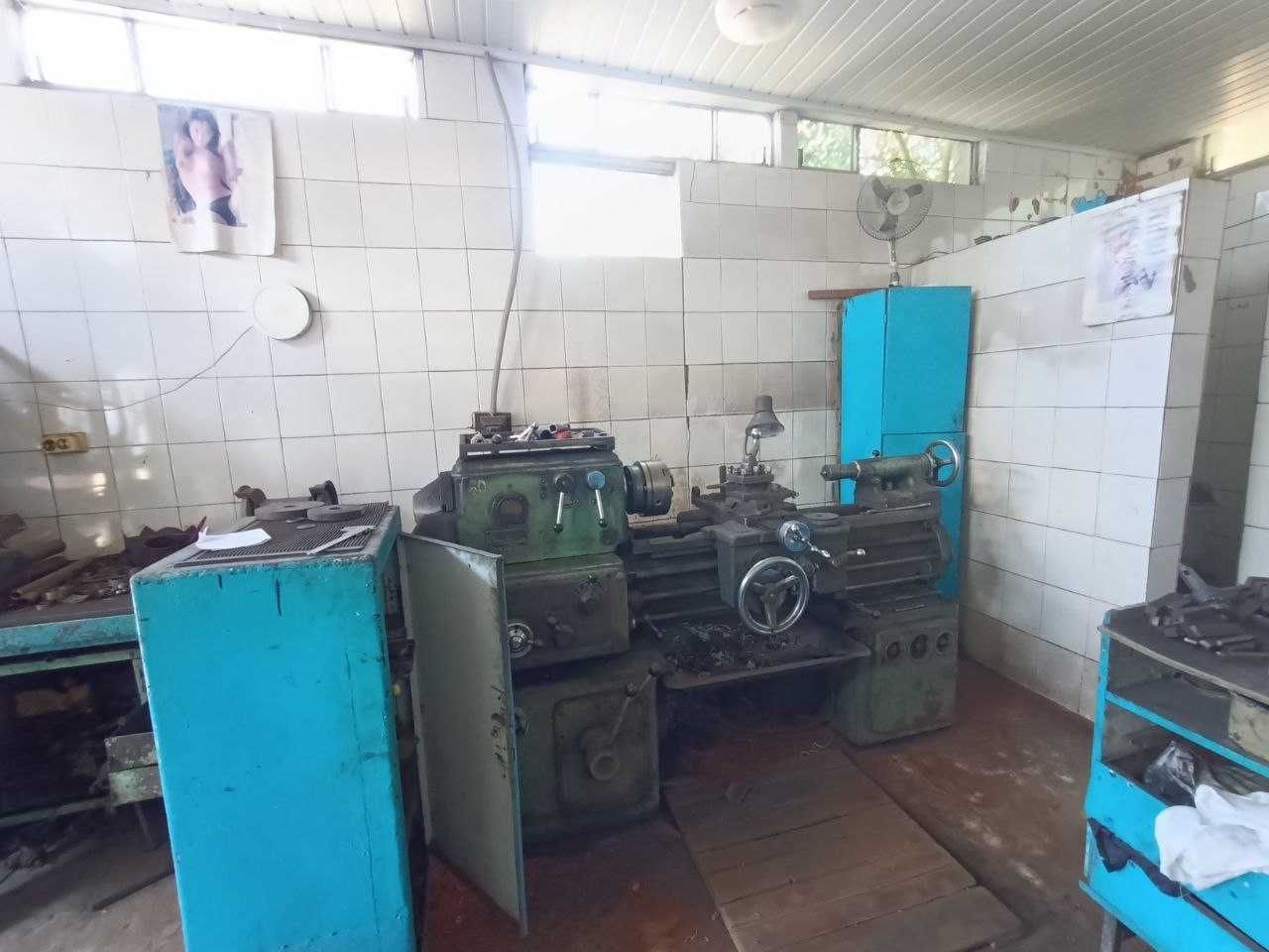 Продам токарний станок 1616 Середньоволзький