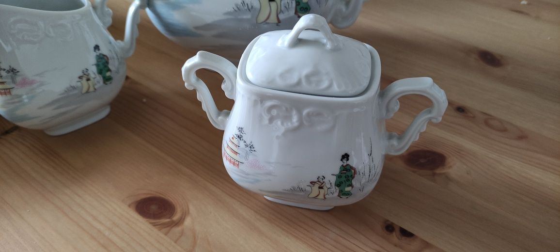 Conjunto Chá de porcelana da Vista Alegre -Decoração Oriental "OTARU"