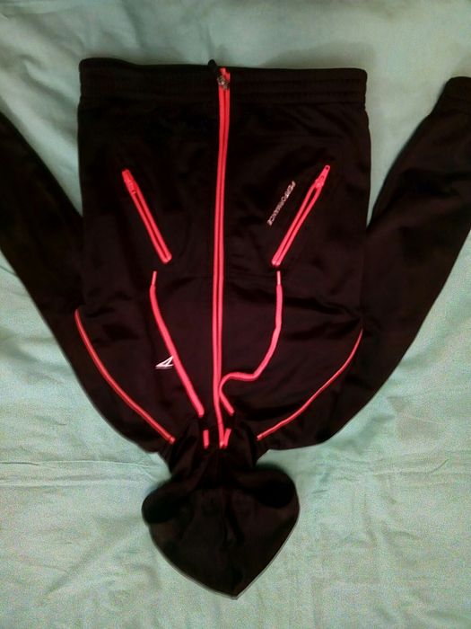 Спортивная одежда детская б－у в хорошем состоянии