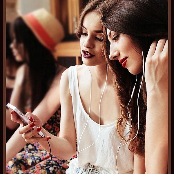 Ugreen kabel przewód rozdzielacz słuchawkowy 3,5 mm mini jack AUX 25cm