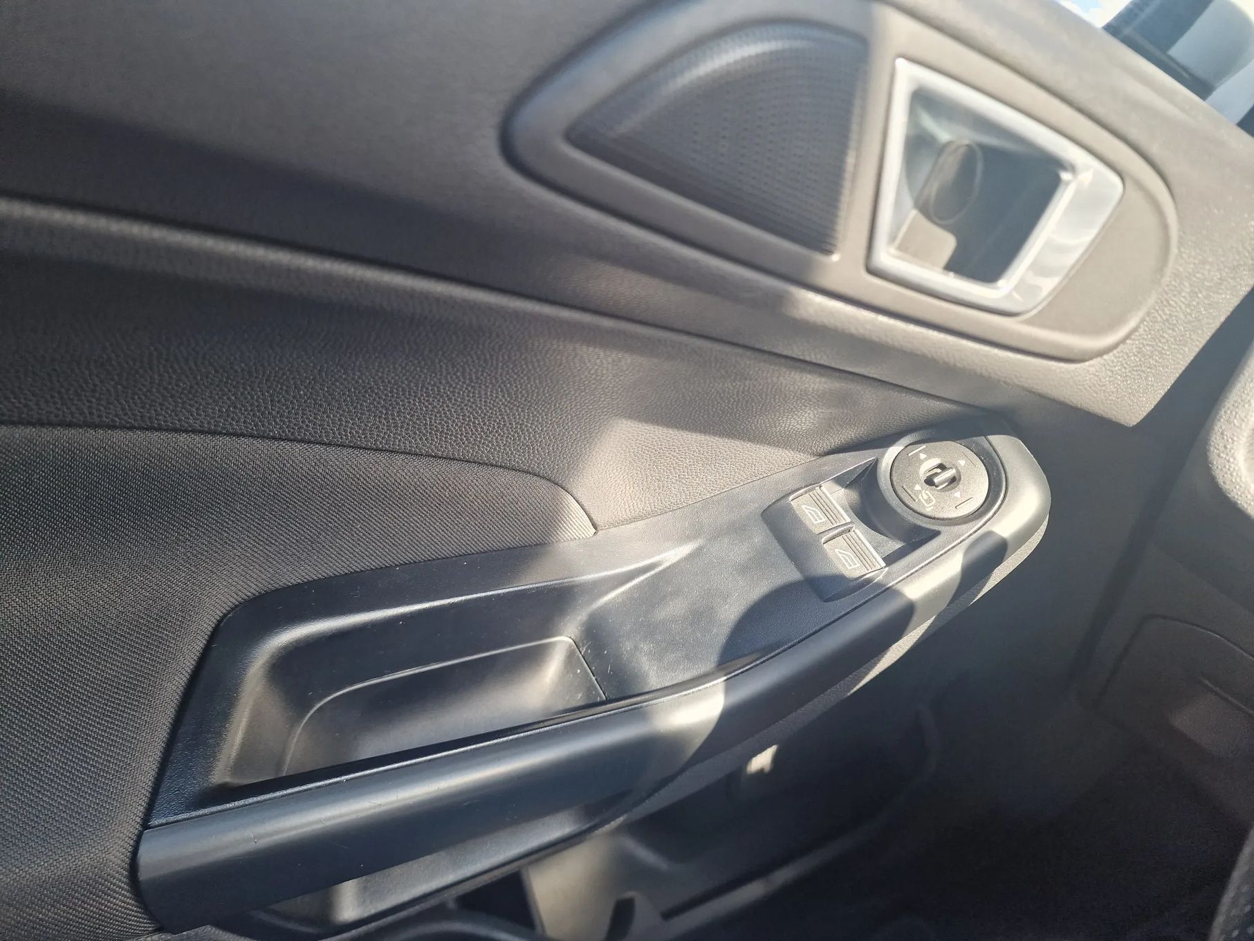 Ford Fiesta ST-LINE 1.5 TDCI Klima Alu Radio Sony