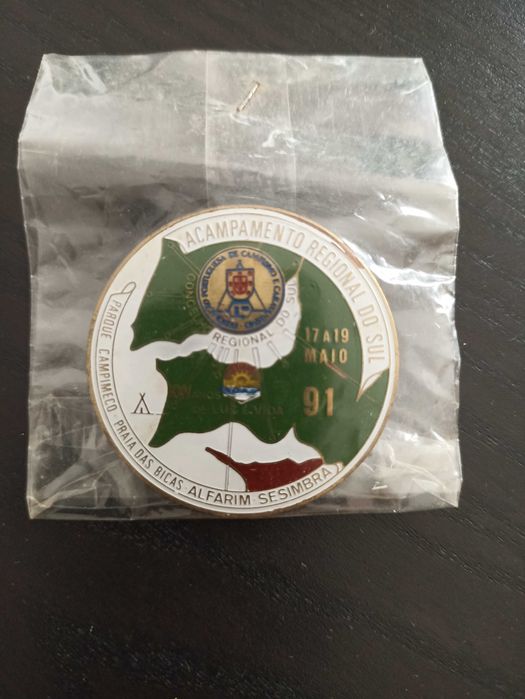 Pin Federação Portuguesa de Campismo e Caravanismo 1991