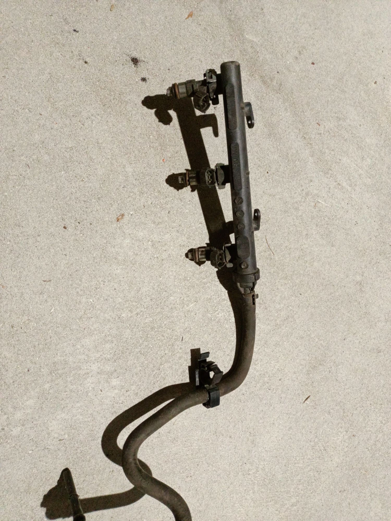 Kompletna listwa wtryskowa z wtryskami VW up skoda citago seat mii