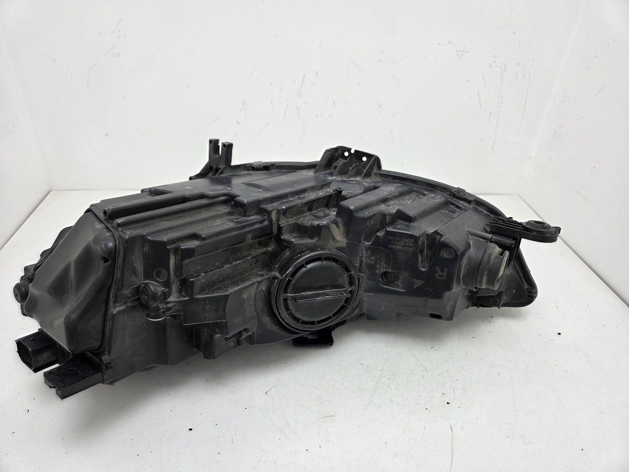 Фара права Audi A4 B9 2020-2024 USA