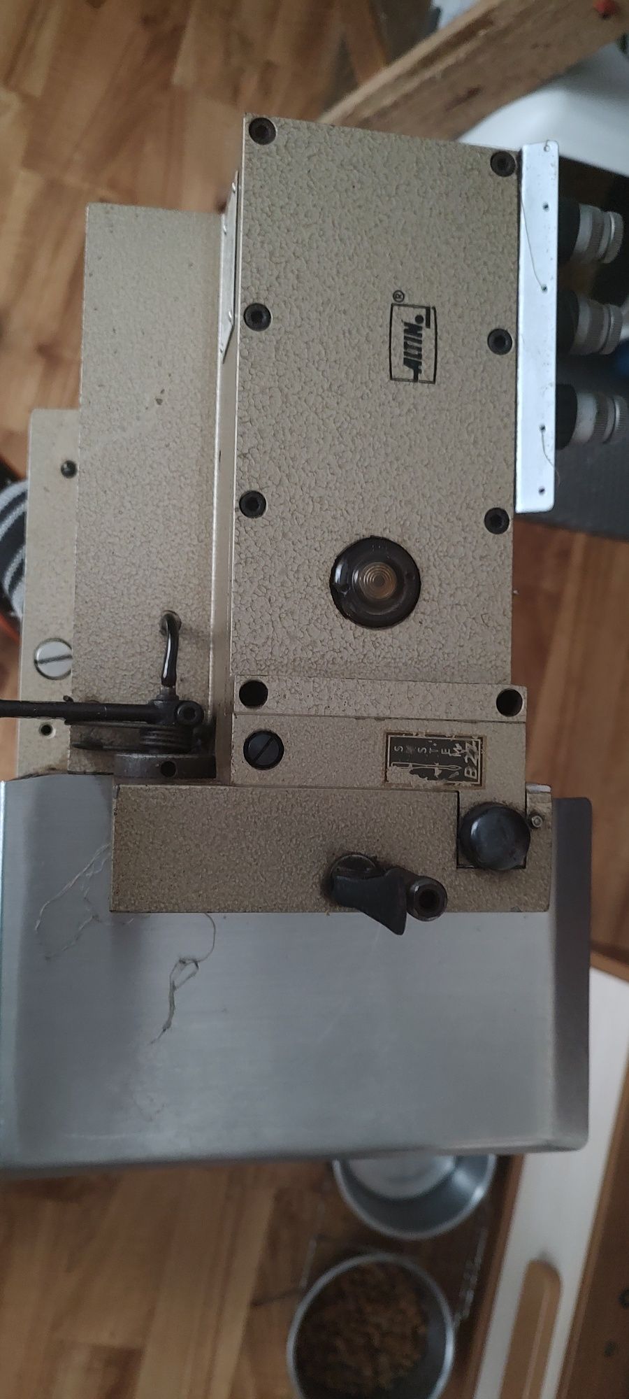 Overlock  Altin.