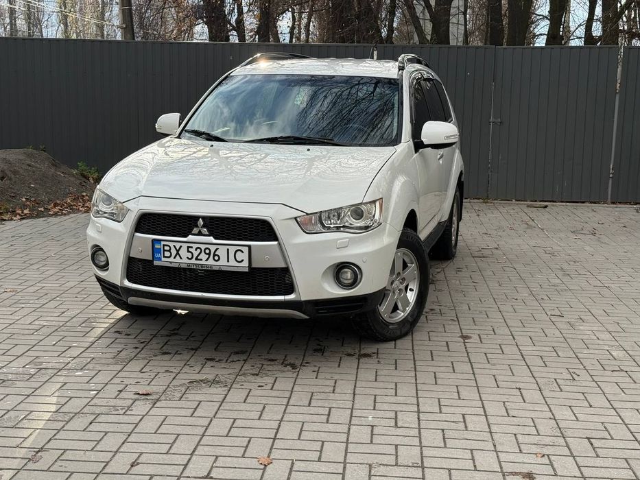Mitsubishi outlander xl 2011 рік рестайлінг(газ/бензин)