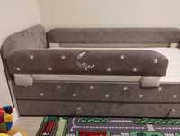 Tapicerowane łóżeczko dziecięce 140cm X 70 cm z materacem i szufladą