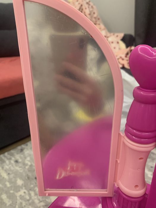 Трюмо для дівчинки