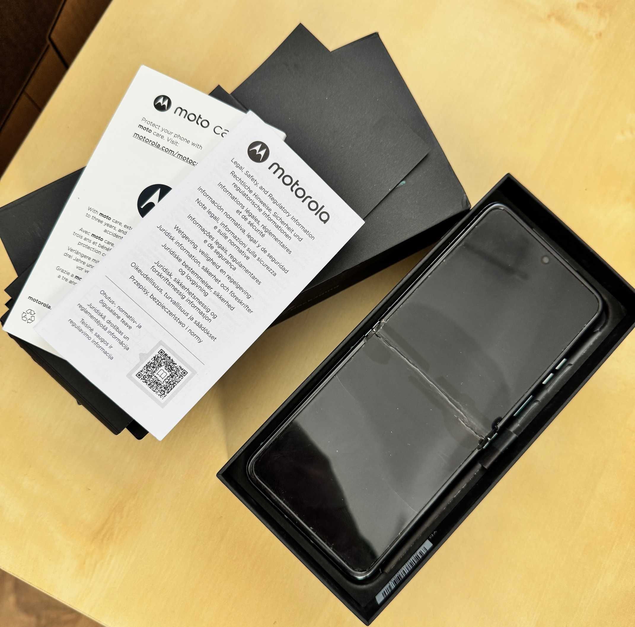 Motorola RAZR 40 Ultra - na części