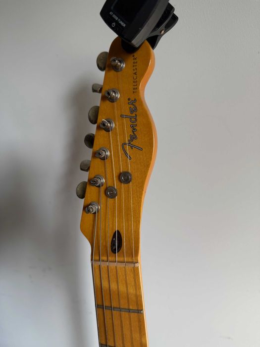 Combo Fender Telecaster + MUSTANG GT100 + MGT-4