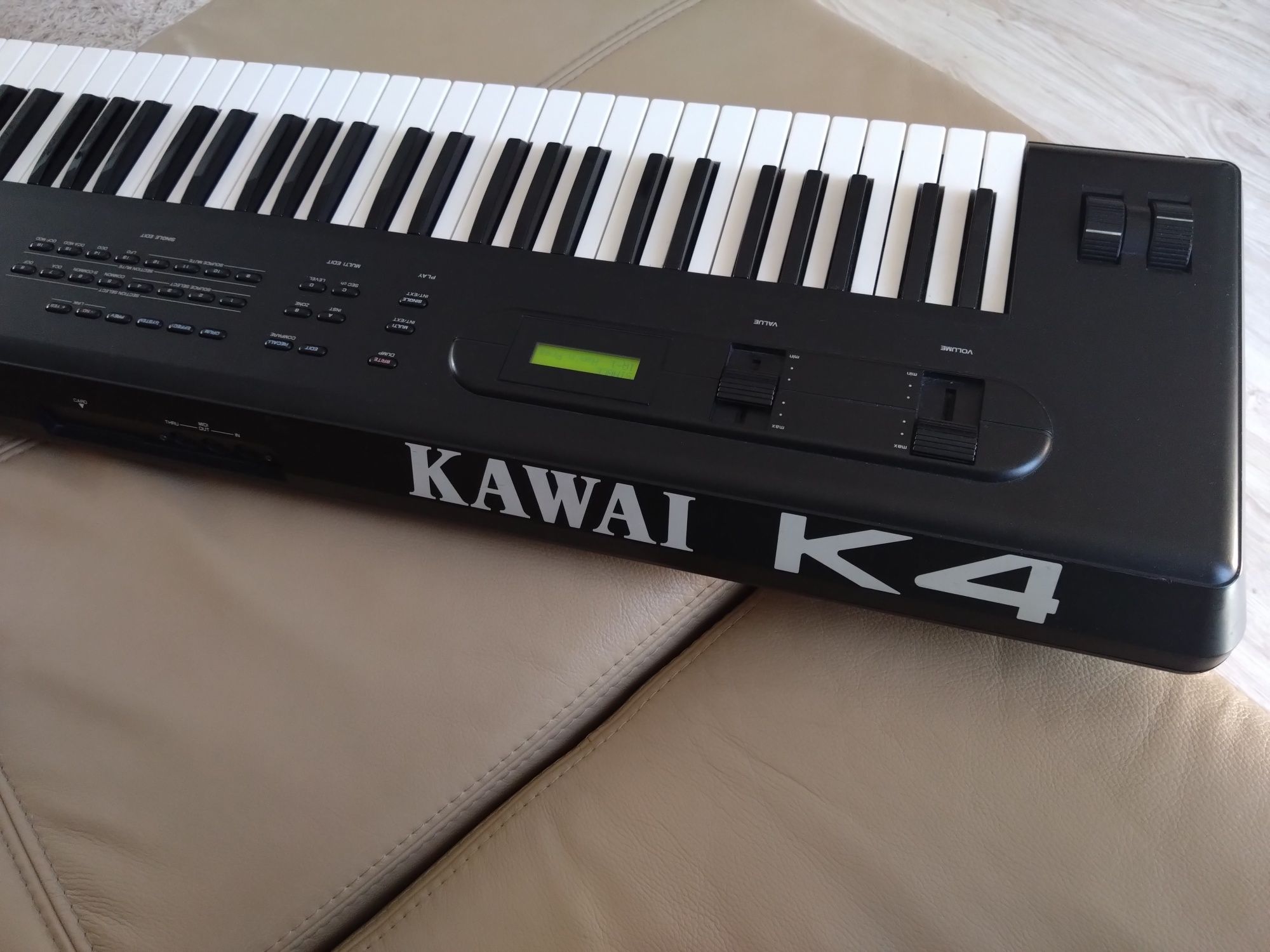 Kawai K4 syntezator