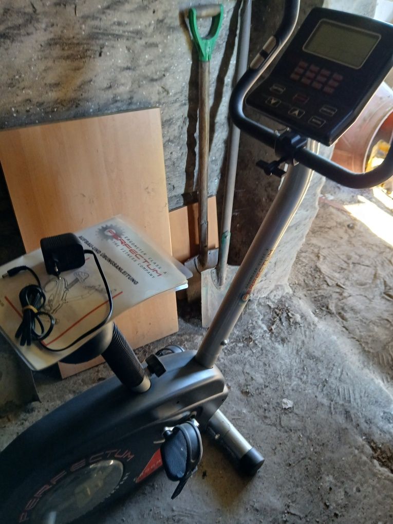 Rower stacjonarny ergometer Perfectum.