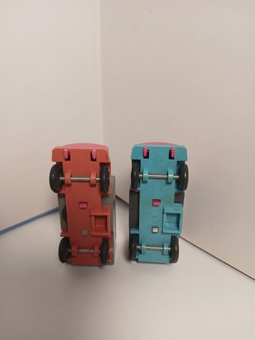 Dwa samochodziki dostawcze Prl/Zsrr