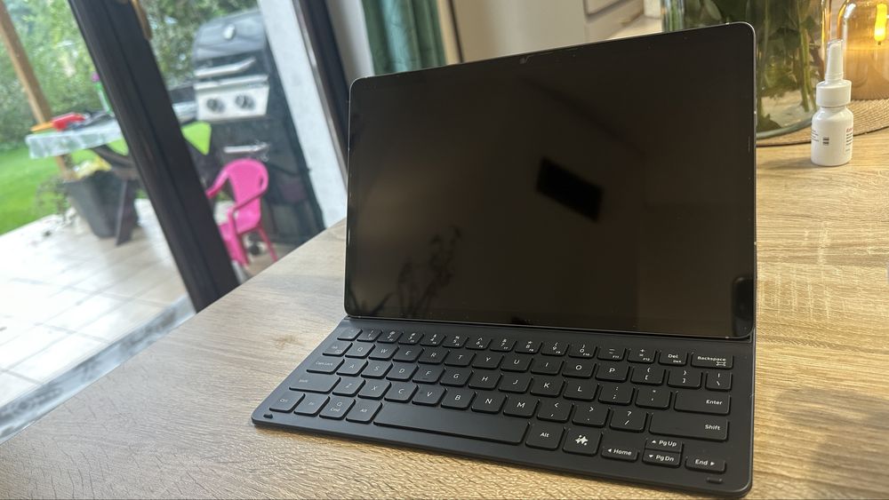 Samsung galaxy tab s10 fe etui z klawiatura rysik
