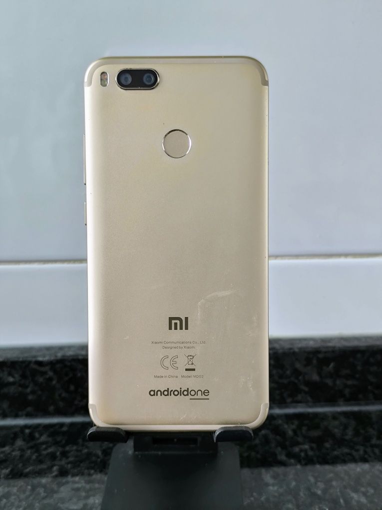 Xiaomi Mi A1 4GB/32GB Dual SIM Dourado - Usado em Boas Condições