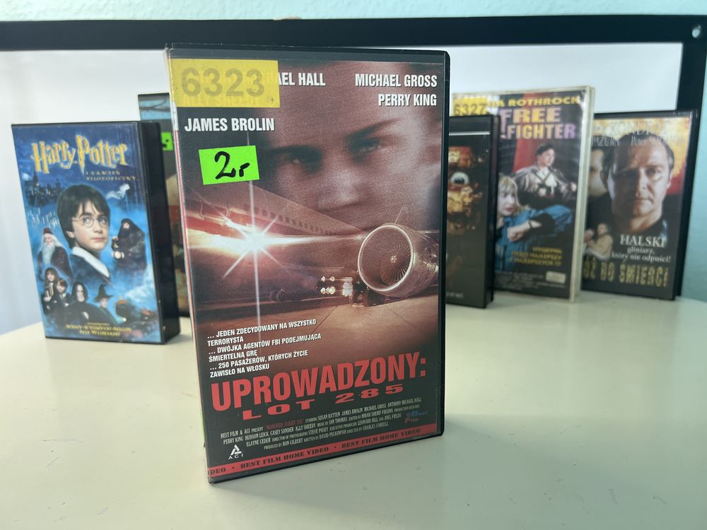 Uprowadzony : lot 285 uprowadzony: film vhs kaseta