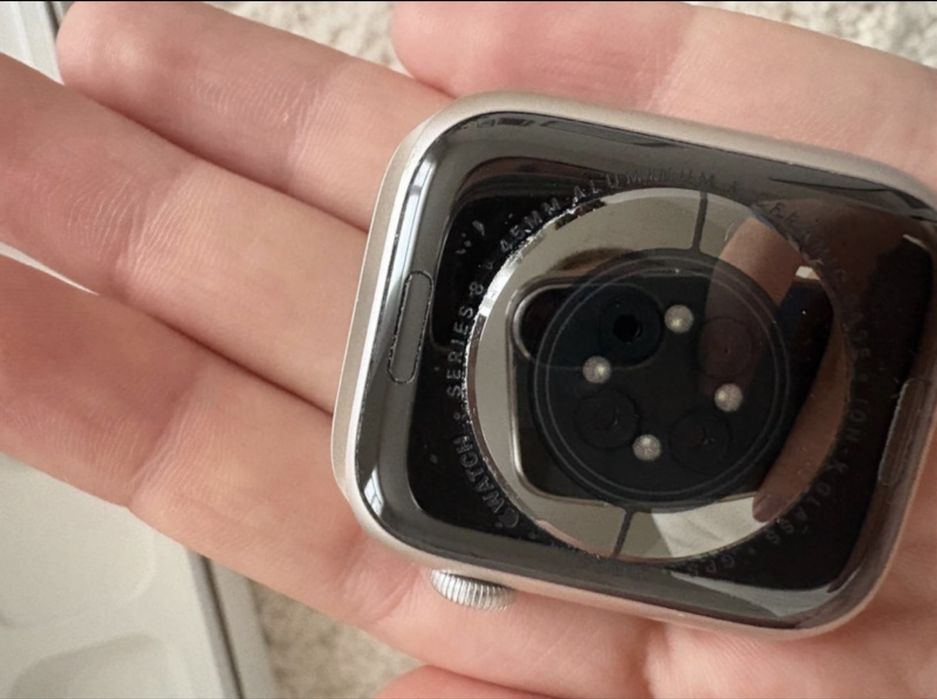 Apple watch series 8 45mm GPS