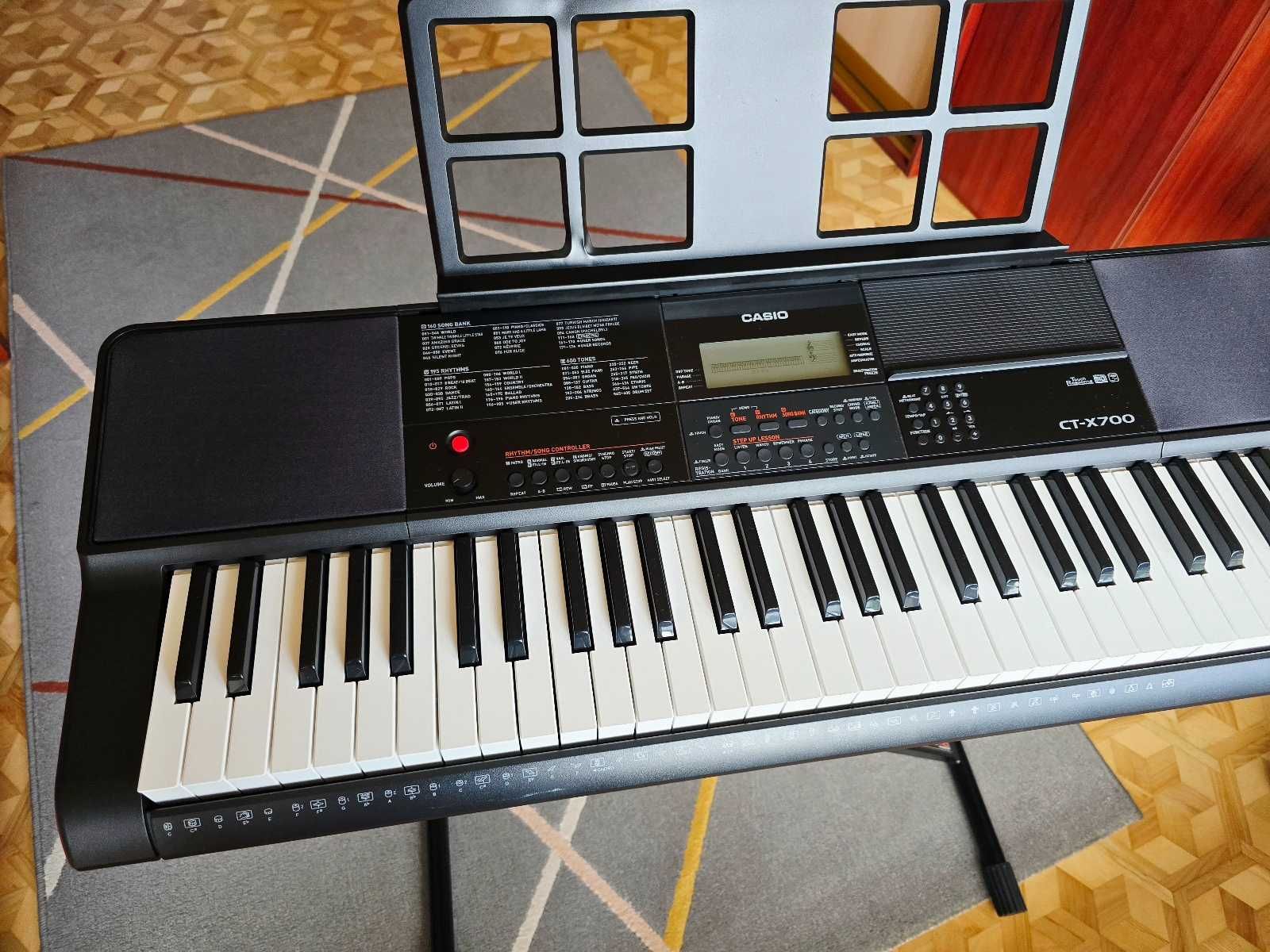 Keyboard Casio CT-X700 + stojak